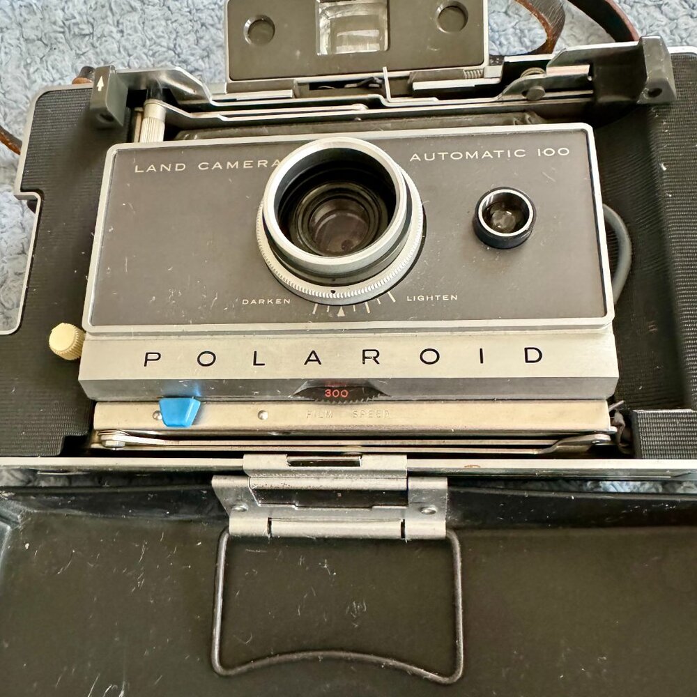 Vintage Polaroid Land camera 100 - Picture 5 of 8